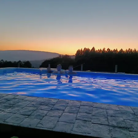 Casa Con Piscina Climatizada Ferienhaus Lousame